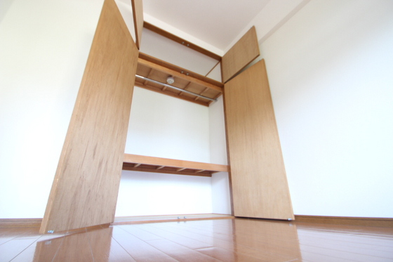 収納　※別部屋の写真です
