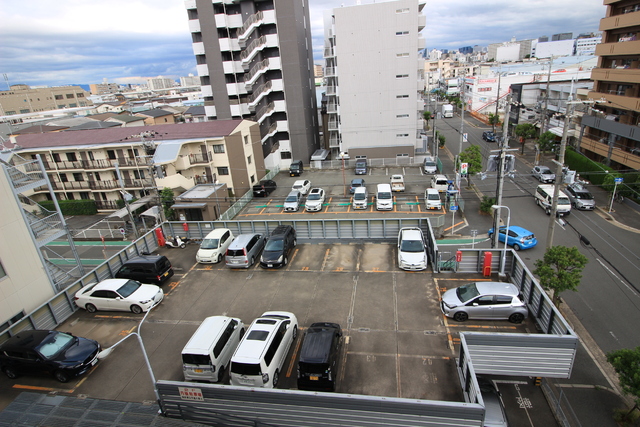 駐車場　立体駐車場です