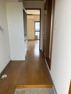 玄関　玄関から室内へ