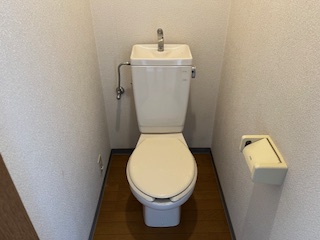 トイレ　独立型のトイレ