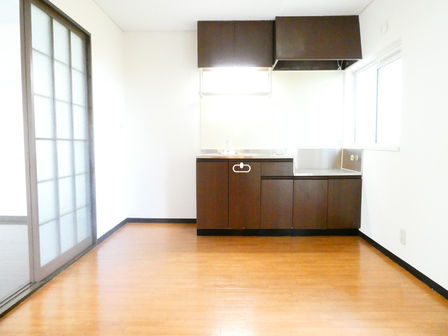 キッチン　５．６帖のキッチンです♪