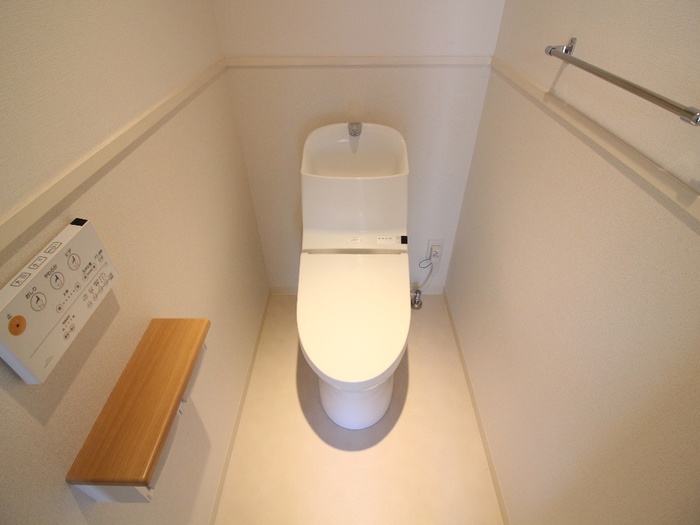 地下鉄七隈線 渡辺通駅 徒歩7分 5階建 築11年のトイレ写真