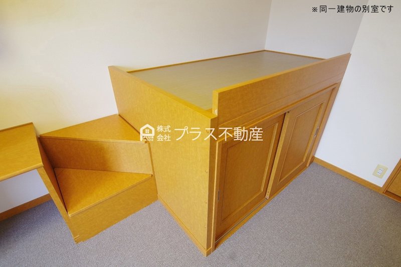 その他部屋・スペース　収納つきベット