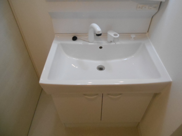 洗面設備　洗髪洗面化粧台です