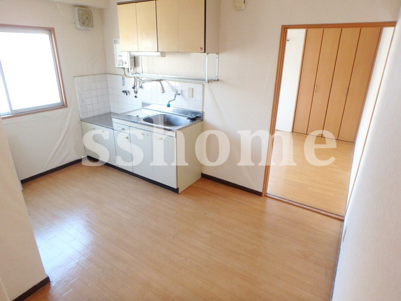 居室・リビング　窓があり明るいお部屋です♪