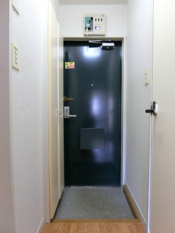 玄関　図面と現状に相違がある場合には現状を優先