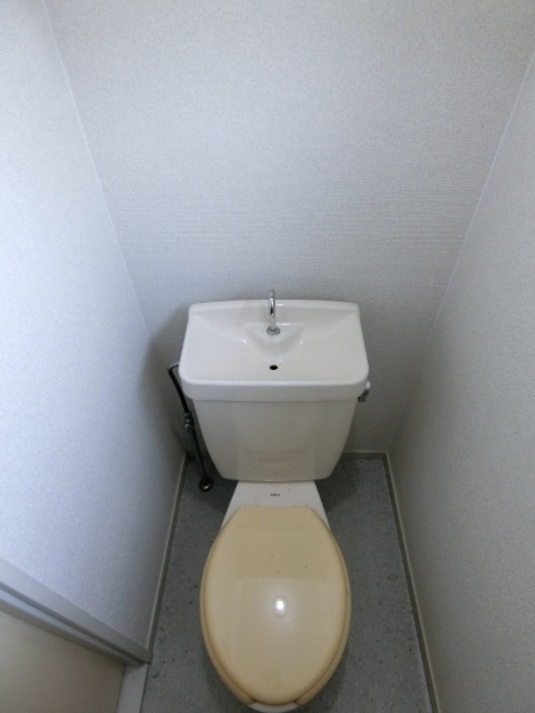 トイレ　図面と現状に相違がある場合には現状を優先