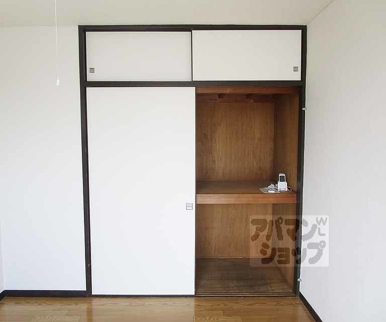 収納　４０２号室の写真です。