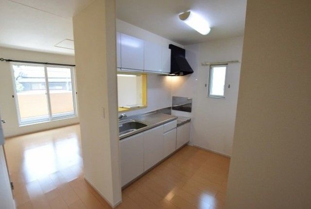 キッチン　広々としたキッチンスペース