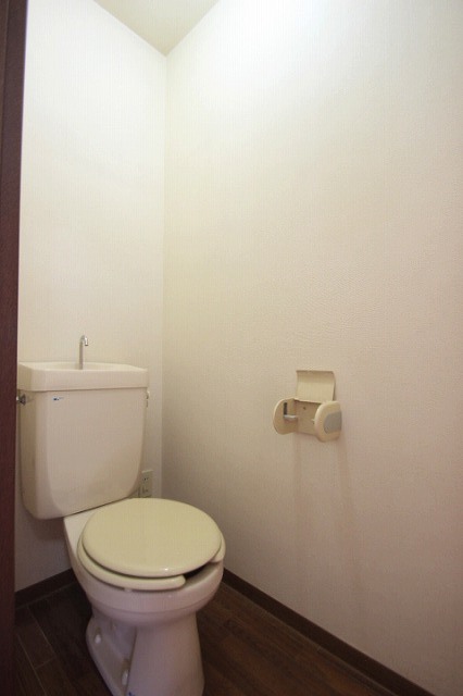 トイレ　別号室の写真です