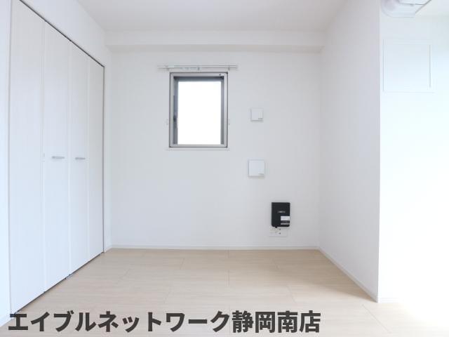 その他設備　ゆったり過ごせる居間です