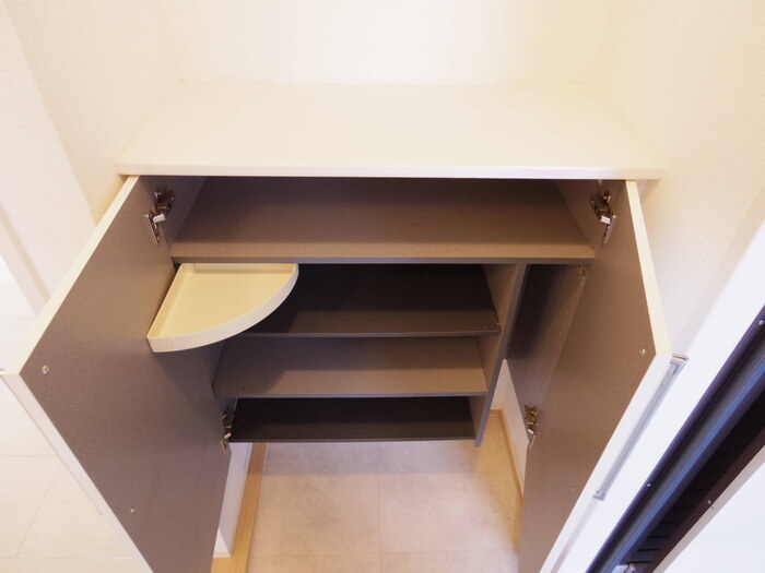 玄関　イメージ(反転タイプ)