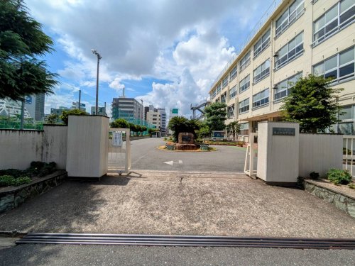 中学校　岡山市立岡山中央中学校（中学校）まで772m