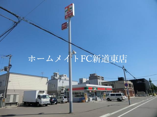コンビニ　サンクス札幌元町店（コンビニ）まで337m