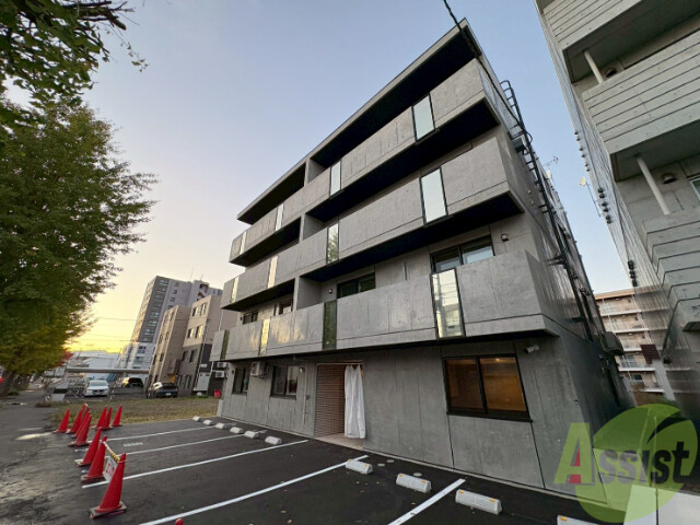 建物外観　札幌市東区北２０条東「ＵＲＢＡＮ　ＳＴＡＧＥ北２０条」