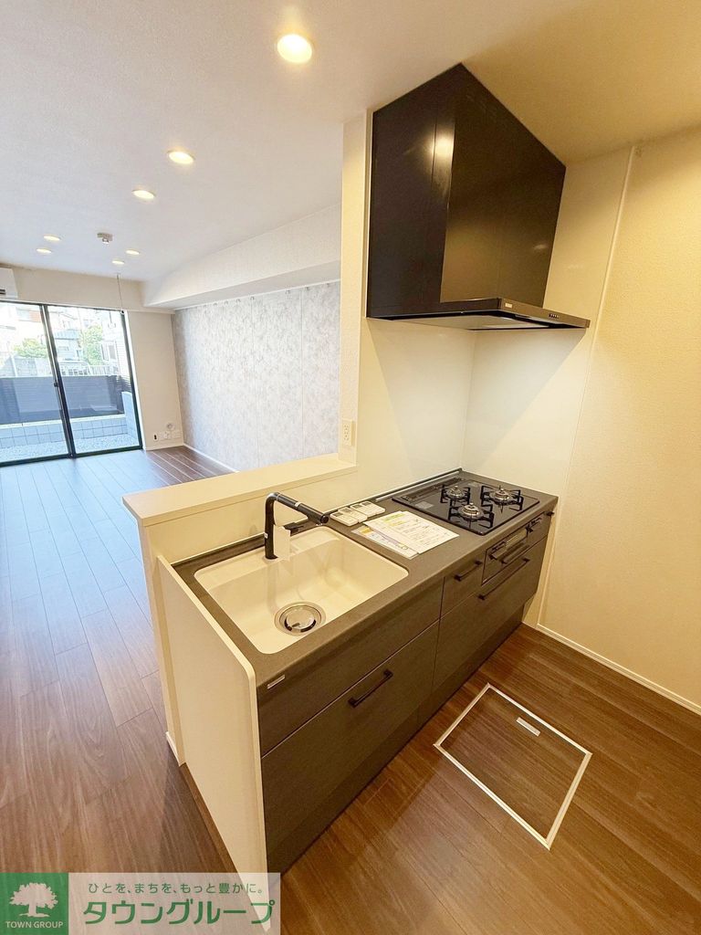 キッチン　玄関