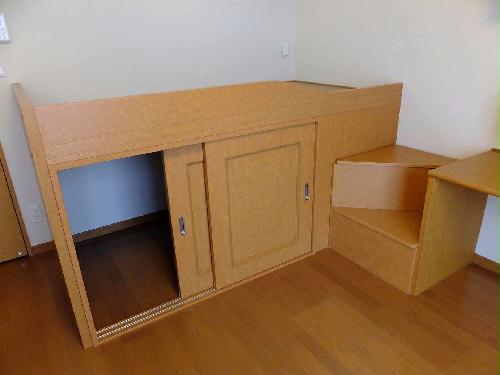 収納　ベッド下は広々収納です♪