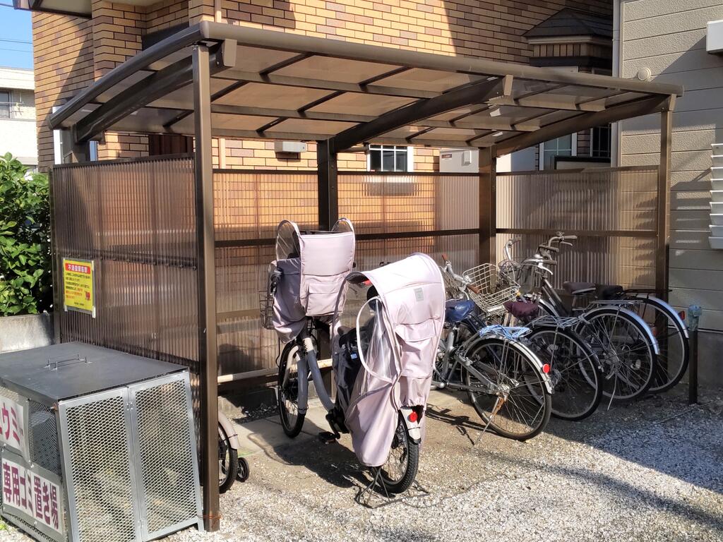その他共有部分　屋根付き駐輪場