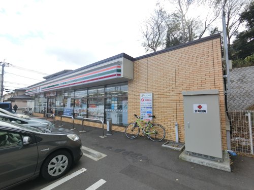 コンビニ　セブンイレブン 千葉作草部町店（コンビニ）まで886m