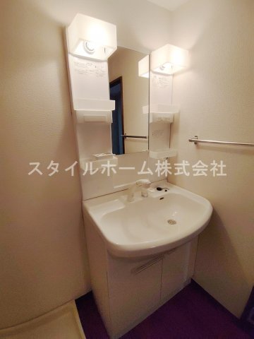 洗面設備　広い洗面スペース