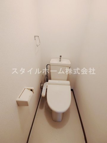 トイレ　落ち着いたトイレです