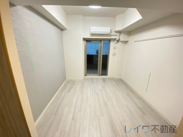 その他部屋・スペース　開放的な寝室です