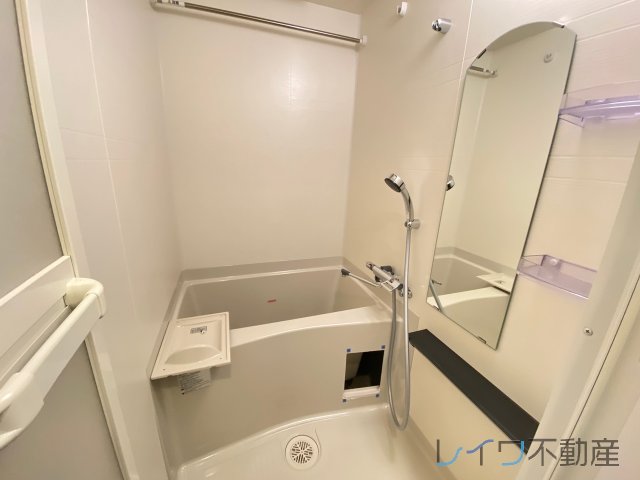 バス・シャワールーム　お風呂で日々の疲れを落としましょう