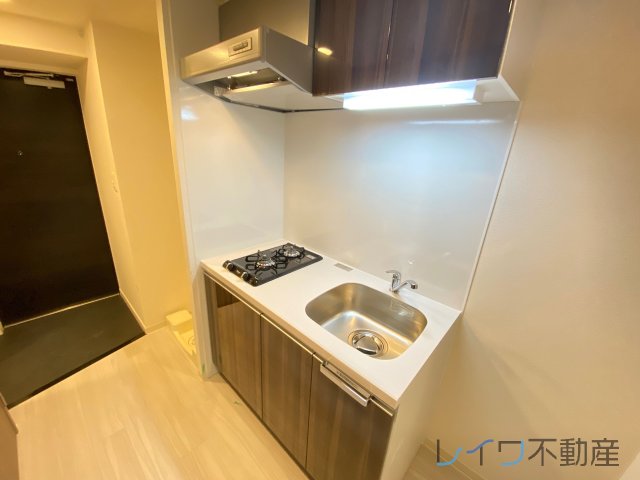 キッチン　コンパクトなキッチンで掃除もラクラク