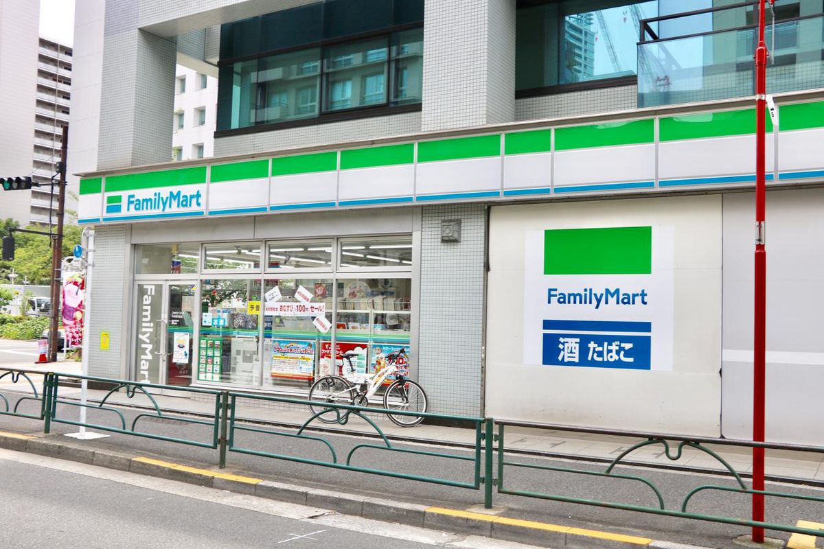 コンビニ　ファミリーマート 中央明石町店（コンビニ）まで96m