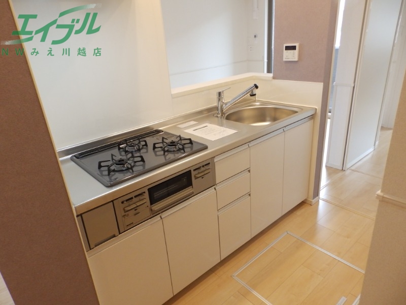 キッチン　同物件別部屋のお写真です。