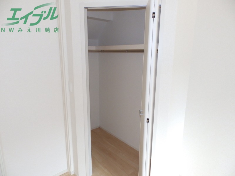 収納　同型参考写真