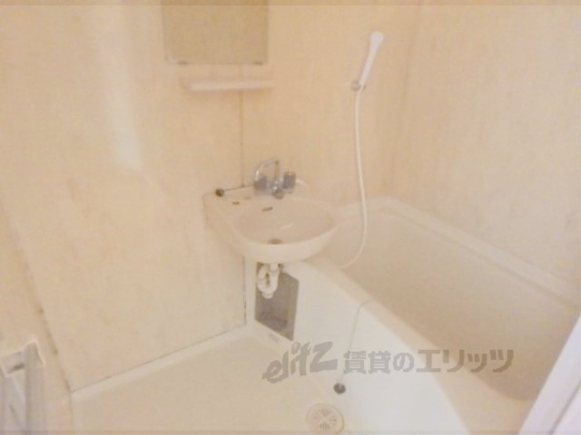 バス・シャワールーム　バス