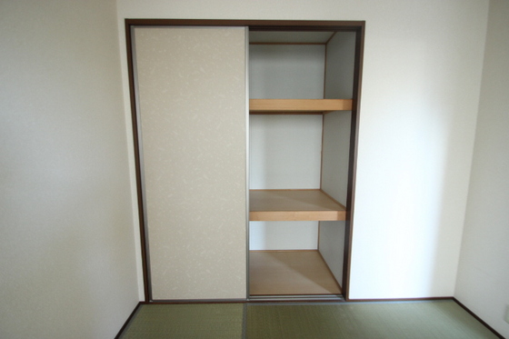 収納　※別部屋の写真です