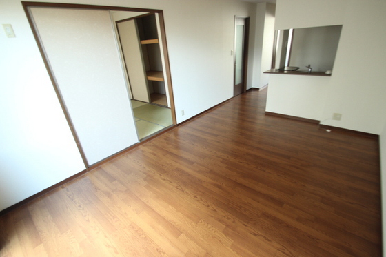 居室・リビング　※別部屋の写真です