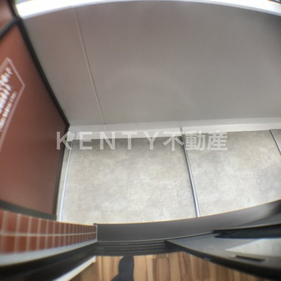 バルコニー　バルコニーからの眺めを楽しみながら食事をしませんか