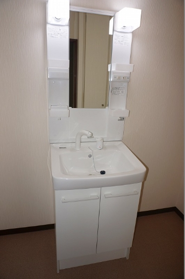 洗面設備　洗面化粧台です