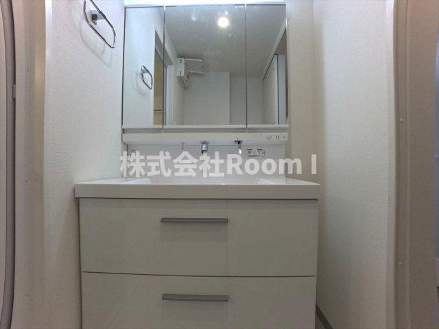 洗面設備　広い洗面スペース