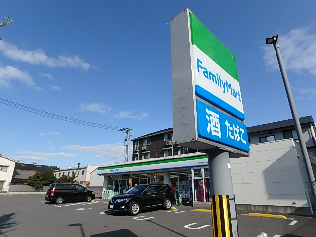 コンビニ　ファミリーマート小倉中井五丁目店（コンビニ）まで262m