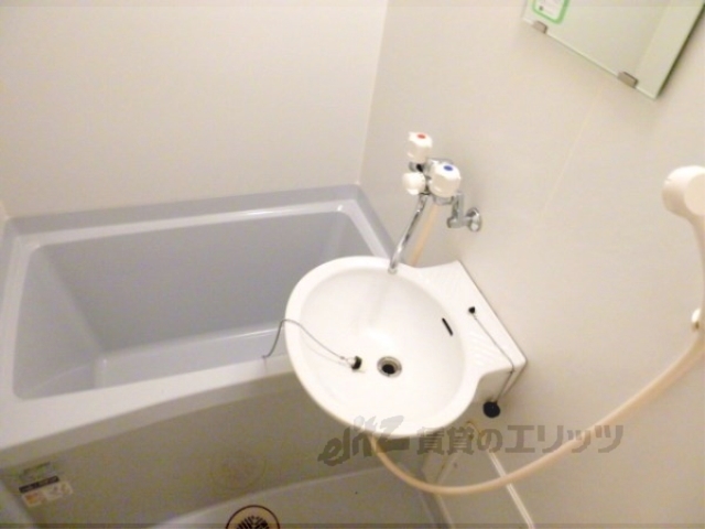 バス・シャワールーム　バス