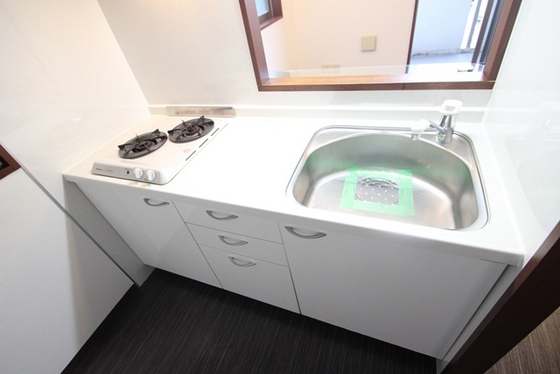 キッチン　※別部屋の写真です