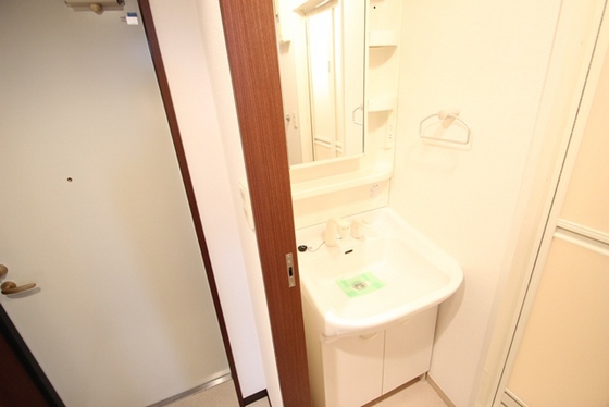 洗面設備　※別部屋の写真です
