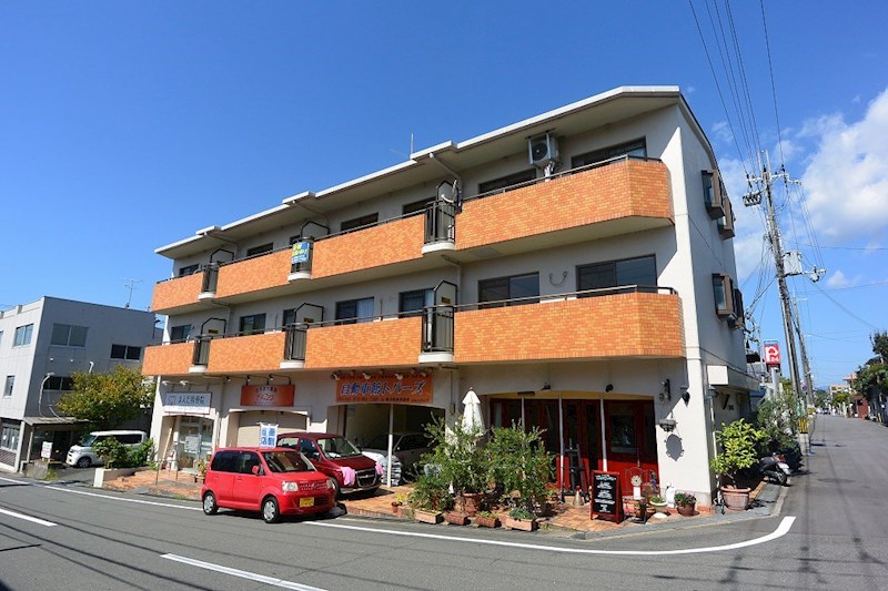 建物外観　バーンフリートくずは