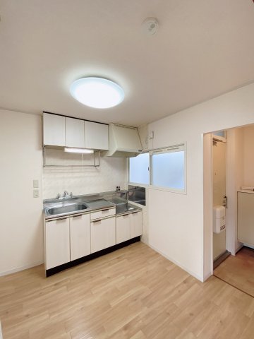 居室・リビング　別部屋反転間取りのお写真となります。