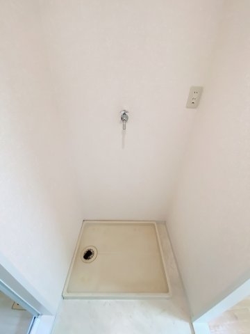 その他設備　別部屋反転間取りのお写真となります。