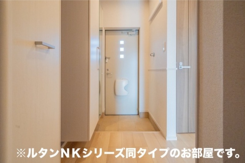 玄関　図面と現状に相違がある場合には現状を優先