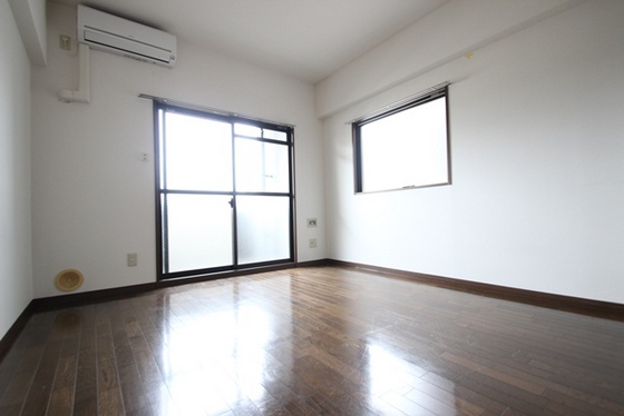 居室・リビング　※別部屋の写真です