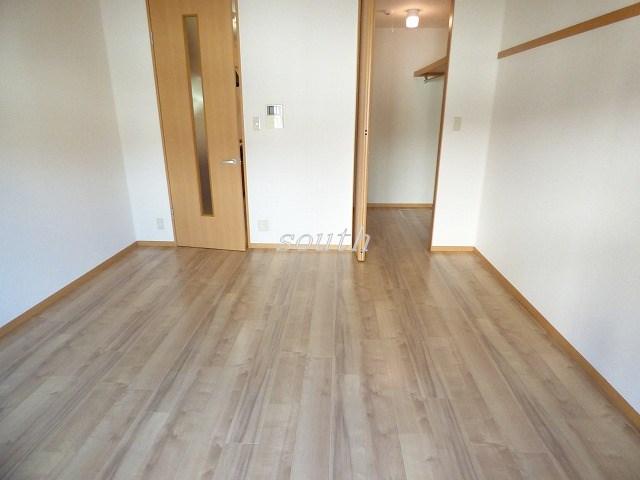 居室・リビング　洗練された清潔感漂う清楚な仕上がり♪