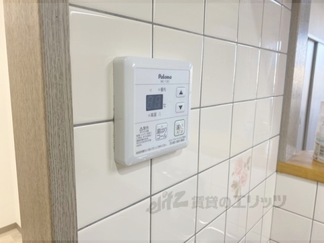 その他設備　給湯器リモコン