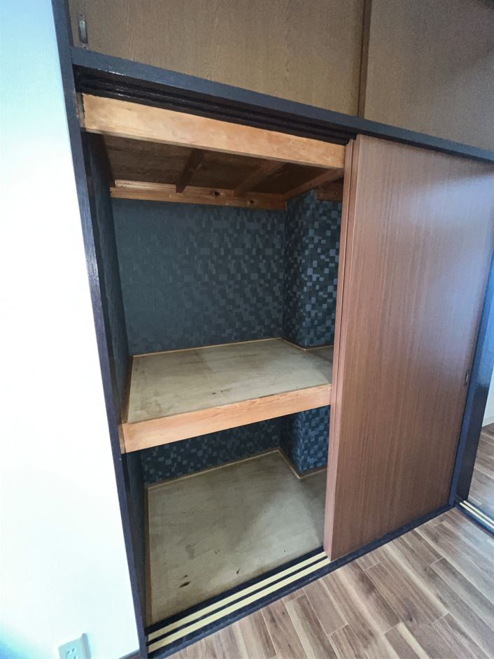 収納　洋室4.5帖押入