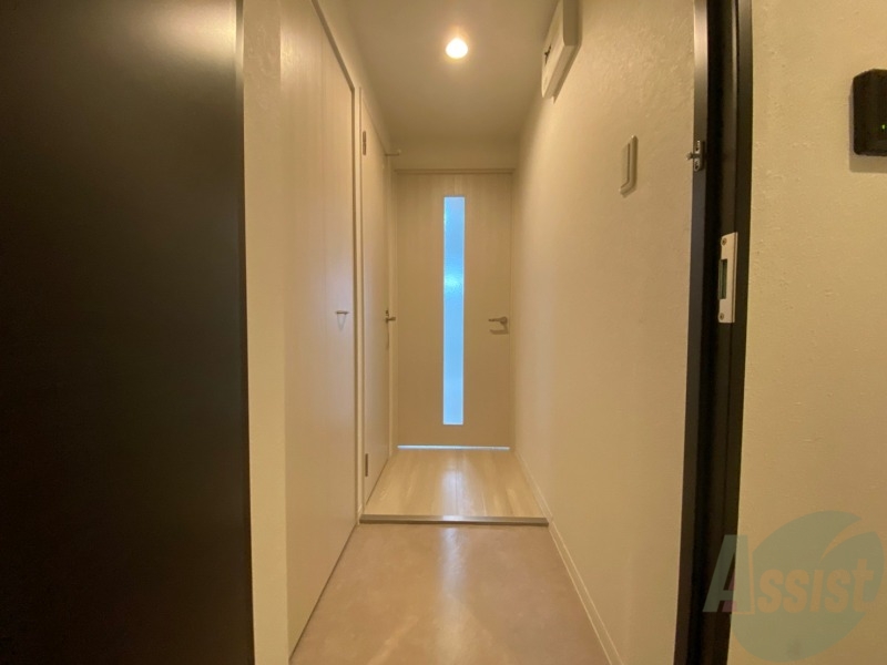 玄関　玄関の様子です。明るい印象ですね。気分もあがりそう。